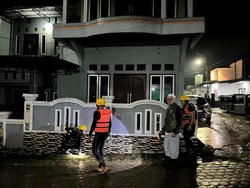 Bocah 4 Tahun Diduga Hanyut dalam Selokan Saat Hujan Deras di Jambi