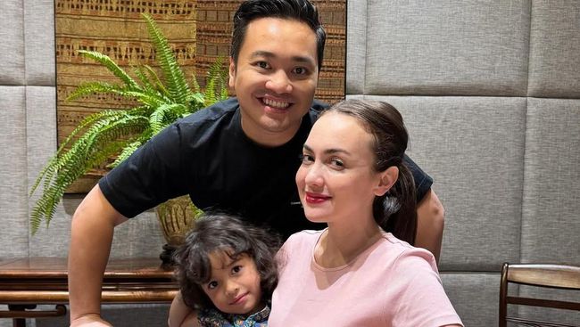 Rianti Cartwright Kenang Sempat Pasrah Tak Kunjung Hamil Namun Tersadar Saat Suami Kena Musibah