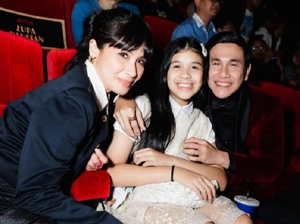 Potret Kebersamaan Vino G Bastian dan Marsha Timothy Bersama Putri Semata Wayang
