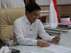 Telepon Bobby, Wagub Banten Sampaikan Bantuan Warga Rp 1 M untuk Sumut
