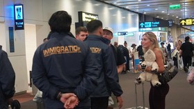 Artis Porno Bonnie Blue Dideportasi dan Ditangkal Masuk RI 10 Tahun