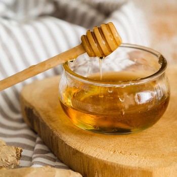 Bisa Bikin Berat Badan Naik, Ini 5 Bahaya Konsumsi Madu Terlalu Banyak