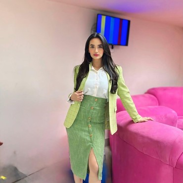 Aktivitas Tak Biasa Faby Marcelia di Kamar Mandi