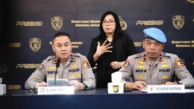 Karo Penmas Divisi Humas Polri Brigjen Pol Trunoyudo Wisnu Andiko saat memberikan keterangan soal kasus penganiayaan debt collector di Kalibata, Jumat (12/12)