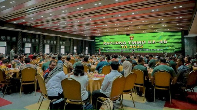 Bupati Klaten, Hamenang Wajar Ismoyo, hadir di Rapat Paripurna TMMD Ke-46 untuk evaluasi, Klaten terpilih sebagai penerima TMMD reguler 2026.