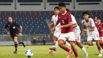Update Eksklusif Olahraga CNN : FOTO: Timnas Indonesia Pulang Lebih Awal di SEA Games 2025