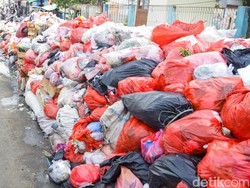 Keluh Kesah Warga Tangsel Gara-gara Tumpukan Sampah