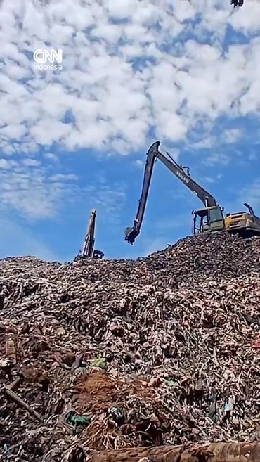 Penampakan Gunung Sampah di TPA Cipeucang Tangsel yang Overload