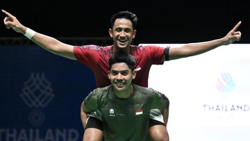 Update Eksklusif Olahraga CNN : Top 3 Sports: Indonesia Juara Umum Badminton, Rexy Siap Mundur