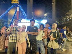 AQUA Hadir di YAYAYA Festival 2025: Gelar Uji Mikroskop Air Mineral