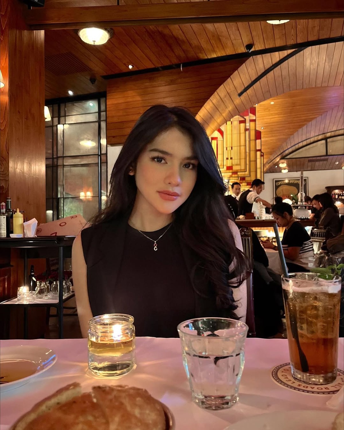 Davina Karamoy&period;