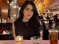 Isu Jadi Selingkuhan Eks Menpora, Momen Davina Karamoy Nonton Timnas di VVIP Disorot