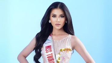 Nagia Halisa Miss Tourism 2024 Hadir di Festival Kuliner 'Safari Bazaar'