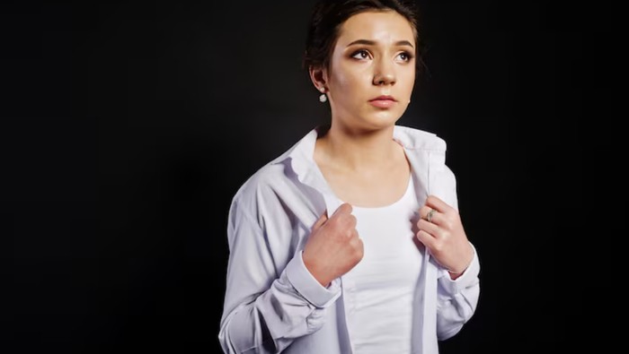 Orang yang insecure terus mencari kepastian. Ia tidak percaya diri/Foto: freepik.com/ASphotofamily