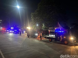Polisi Patroli Skala Besar di Tangerang Jaga Keamanan Jelang Natal-Tahun Baru