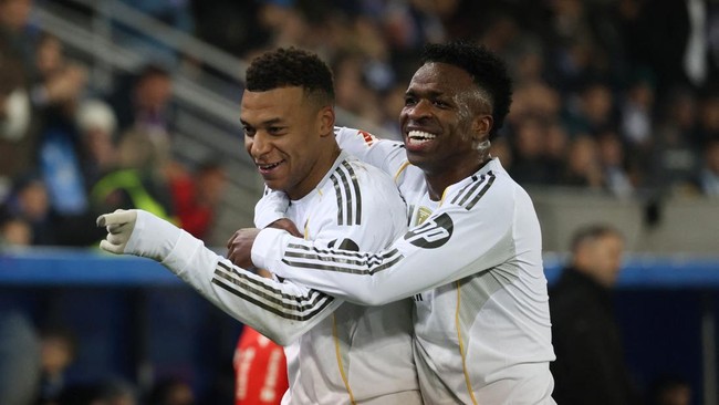 Real Madrid berhasil meraih kemenangan 2-1 atas Alaves pada pekan ke-16 Liga Spanyol di Stadion Mendizorroza, Senin (15/12) dini hari WIB.