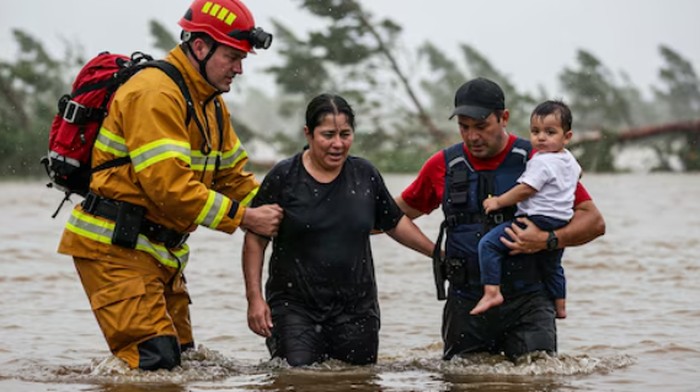 Bantuan Psikologis yang Patut Diberikan untuk Korban Bencana Alam agar Tak Merasa Sendirian