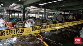 350 Kios di Pasar Induk Kramat Jati Hangus Terbakar