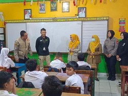 Polisi Pulihkan Trauma SD di Jakut Usai Insiden Mobil MBG Menerobos