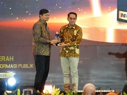 Kementerian P2MI Raih Peringkat 5 Anugerah Keterbukaan Informasi Publik