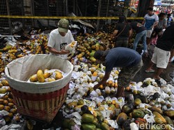 Video Pilu Korban Kebakaran Pasar Kramat Jati: Dagangan-Uang Ludes Terbakar