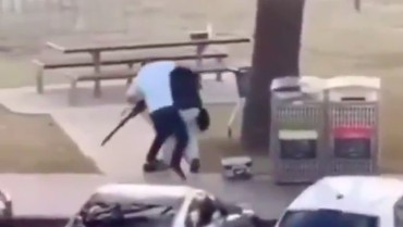 Penembakan Massal di Pantai Bondi Australia, Ayah & Anak Jadi Pelaku hingga Aksi Heroik Ahmed