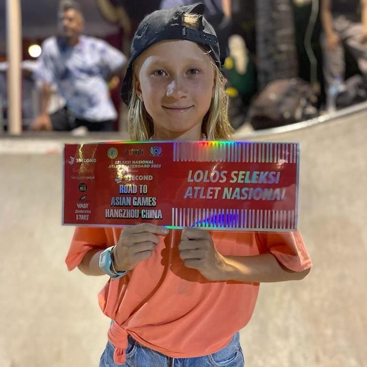 <p>Momen itu dibagikan langsung oleh sang ayah, Afandy Dharma, melalui postingan ketika mengucapkan ulang tahun untuknya. &ldquo;Aku tidak percaya kamu berumur 13 tahun. Putri kecilku sudah dewasa. Aku sangat bangga padamu la. Semoga ulang tahun yang paling bahagia untukmu,&rdquo; tulisnya, dikutip dari laman Instagram <em>@afandy_dh.&nbsp;</em>(Foto: Instagram @afandy_dh)</p>