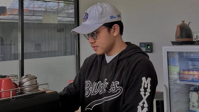 Youtuber Resbob dipecat secara tidak hormat dari organisasi kemahasiswaan Gerakan Mahasiswa Nasional Indonesia (GMNI).