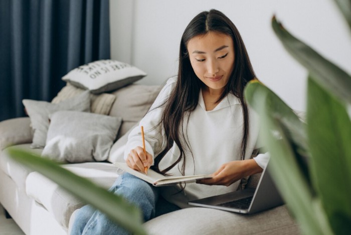 Sagittarius menyusun resolusi yang berhubungan dengan pengalaman dan pengembangan diri. Mereka ingin hidup lebih bermakna setiap tahun./ Foto: freepik.com/senivpetro