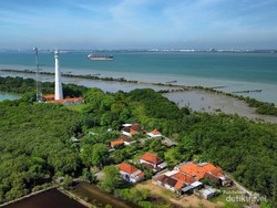 Mercusuar Ikonik Peninggalan Belanda di Pulau Madura