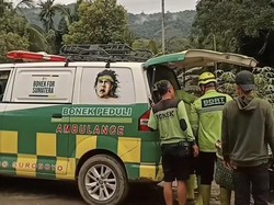 Setelah Sumbar, Bonek Lanjutkan Aksi Bantu Korban Bencana ke Sumut-Aceh