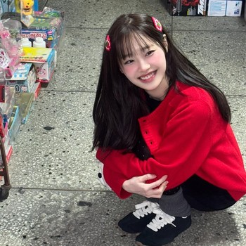 Chuu Umumkan Comeback dengan Full Album Pertama 