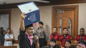 Terdakwa Kasus Penghasutan Demo Pamer Ijazah Asli UGM di Sidang