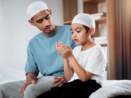 7 Doa untuk Ibu yang Sudah Meninggal agar Diampuni Dosanya, Lengkap Tulisan Arab, Latin & Terjemahan