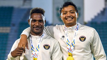 Update Eksklusif Olahraga CNN : FOTO: Dominasi Indonesia di Lempar Lembing Putra SEA Games 2025