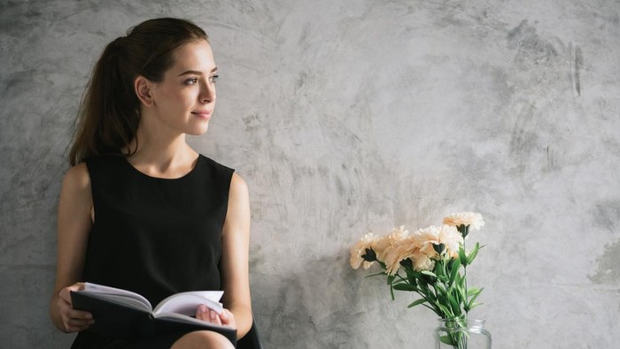 5 Zodiak yang Tidak Suka Keramaian, Selalu Merasa Cemas di Tengah Banyak Orang