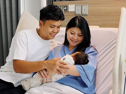Istri Pebulu Tangkis Anthony Ginting Melahirkan Anak Pertama, Nama Bayinya Unik