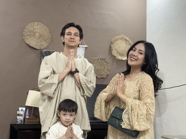 Marcell Darwin & Fasty Nabila Umroh Perdana Januari 2026, Mimpi Mualaf Lihat Ka'bah Akhirnya Terwujud