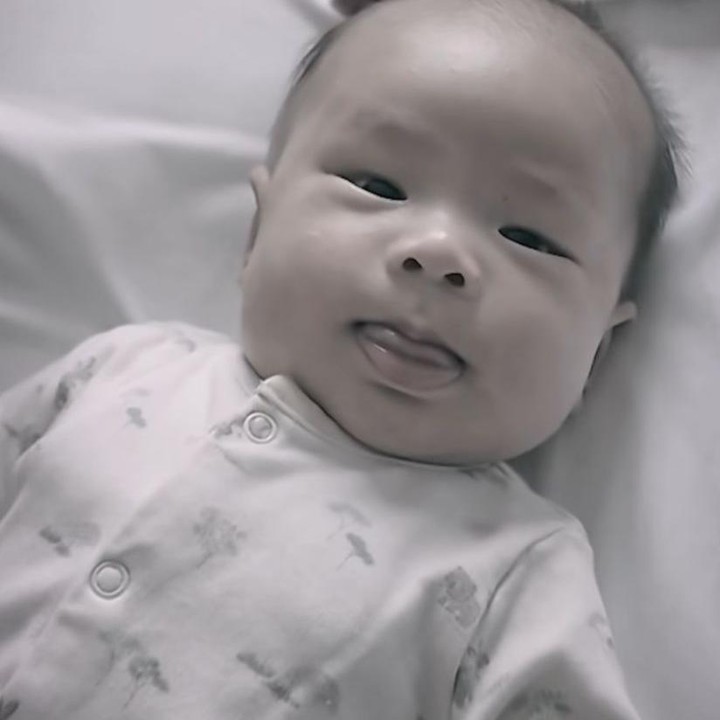 <p>Nikita juga sempat membagikan video perjalanan tumbuh kembang Nael dari bayi hingga genap berusia satu tahun. Bunda dua anak ini tidak lupa menuliskan pesan manis untuk sang putra. "Satu tahun bersamamu. Kebahagiaan terbesarku," tulis Nikita lewat unggahannya di Instagram. (Foto: Instagram @nikitawillyofficial94)</p>