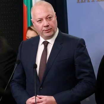 Pemerintah Bulgaria Resmi Mengundurkan Diri Usai Diprotes Massal 