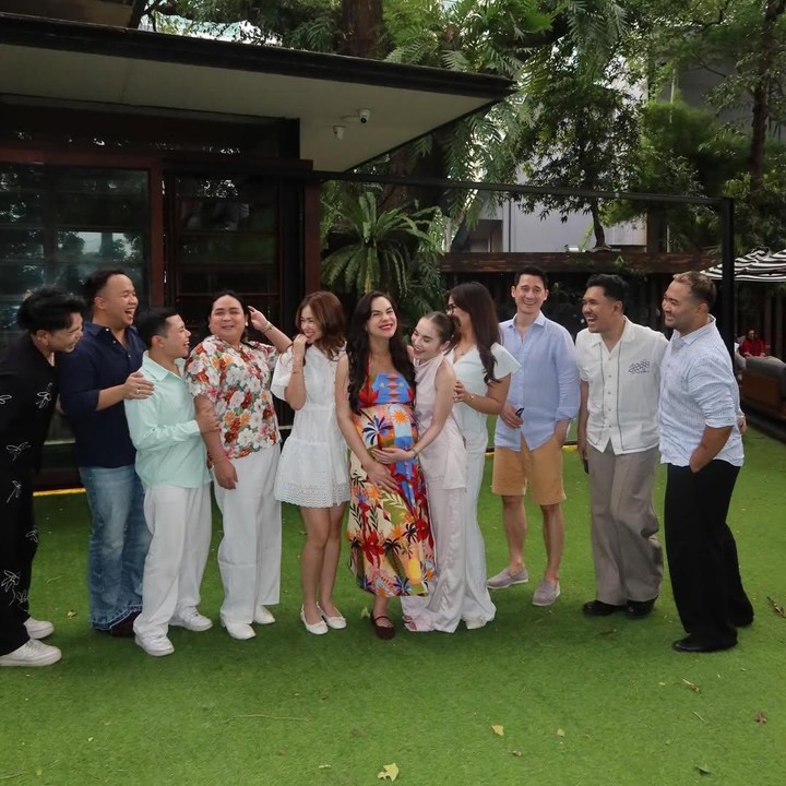 <p>Artis Steffi Zamora sebentar lagi melahirkan anak pertama, Bunda. Jelang persalinan, Steffi merayakan ulang tahun ke-25 pada 15 Desember 2025. Steffi melangsungkan perayaan sederhana bersama teman dekatnya. (Foto: Instagram @steffizamoraaa)</p>