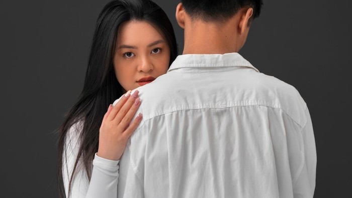 6 Tanda Hubungan yang Sulit untuk Dipertahankan, Cinta Saja Tidak Lagi Cukup