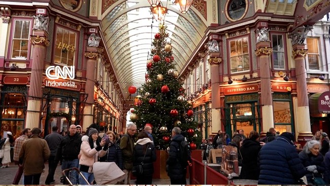 Gemerlap Lampu Hiasi Jalanan London Sambut Musim Libur Natal