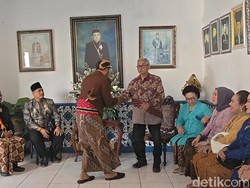 Tedjowulan-PB XIV Mangkubumi Hadiri Dukutan, PB XIV Purbaya Tak Tampak