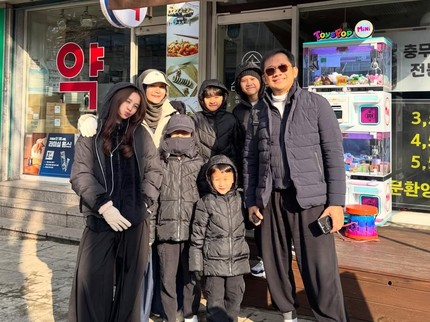 5 Potret Zaskia Mecca Ajak Anak Liburan ke Korea, Merasa Bersalah Pergi saat Banjir Sumatera