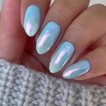 7 Ide Nail Art Winter yang Cozy, Elegan, dan Trendy