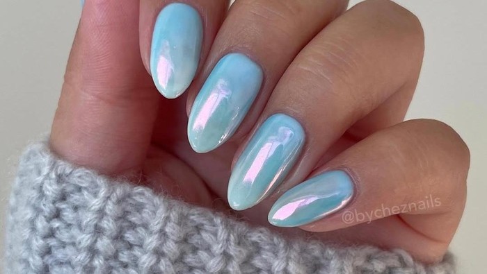 7 Ide Nail Art Winter yang Cozy, Elegan, dan Trendy