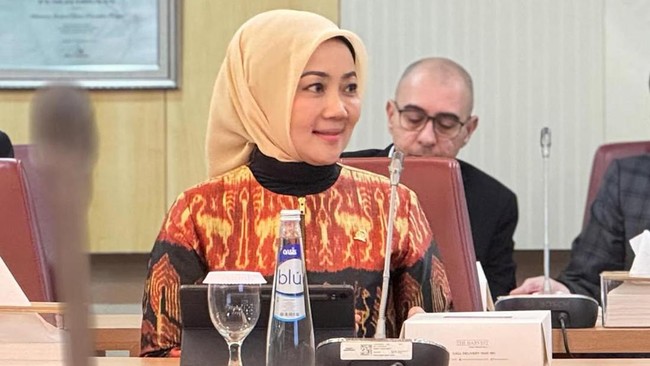 KPK buka suara soal kemungkinan minta keterangan Atalia terkait penyidikan dugaan korupsi Bank BJB diduga menyeret RK, suaminya yang tengah digugat cerai.