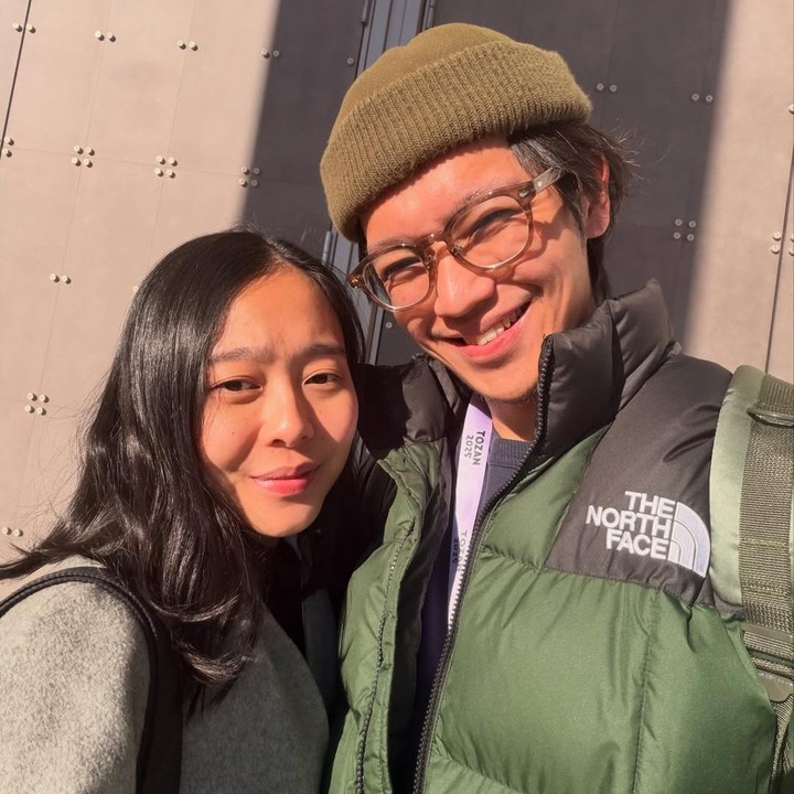 <p>Selain kulineran, Brandon dan Dhika juga mengunjungi tempat wisata terkenal di Jepang. Keduanya pergi ke kawasan hutan di Gunung Fuji. "Kemudian, kami menuju ke hutan di Gunung Fuji untuk babymoon, agar bayi kami tumbuh menjadi petualang," ungkap Brandon. (Foto: Instagram @brandonsalim)</p>