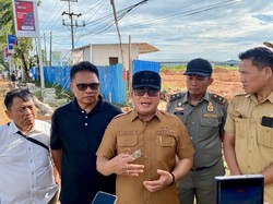 Bupati Kubu Raya Setop Sementara Penimbunan di Lahan Proyek Living Plaza